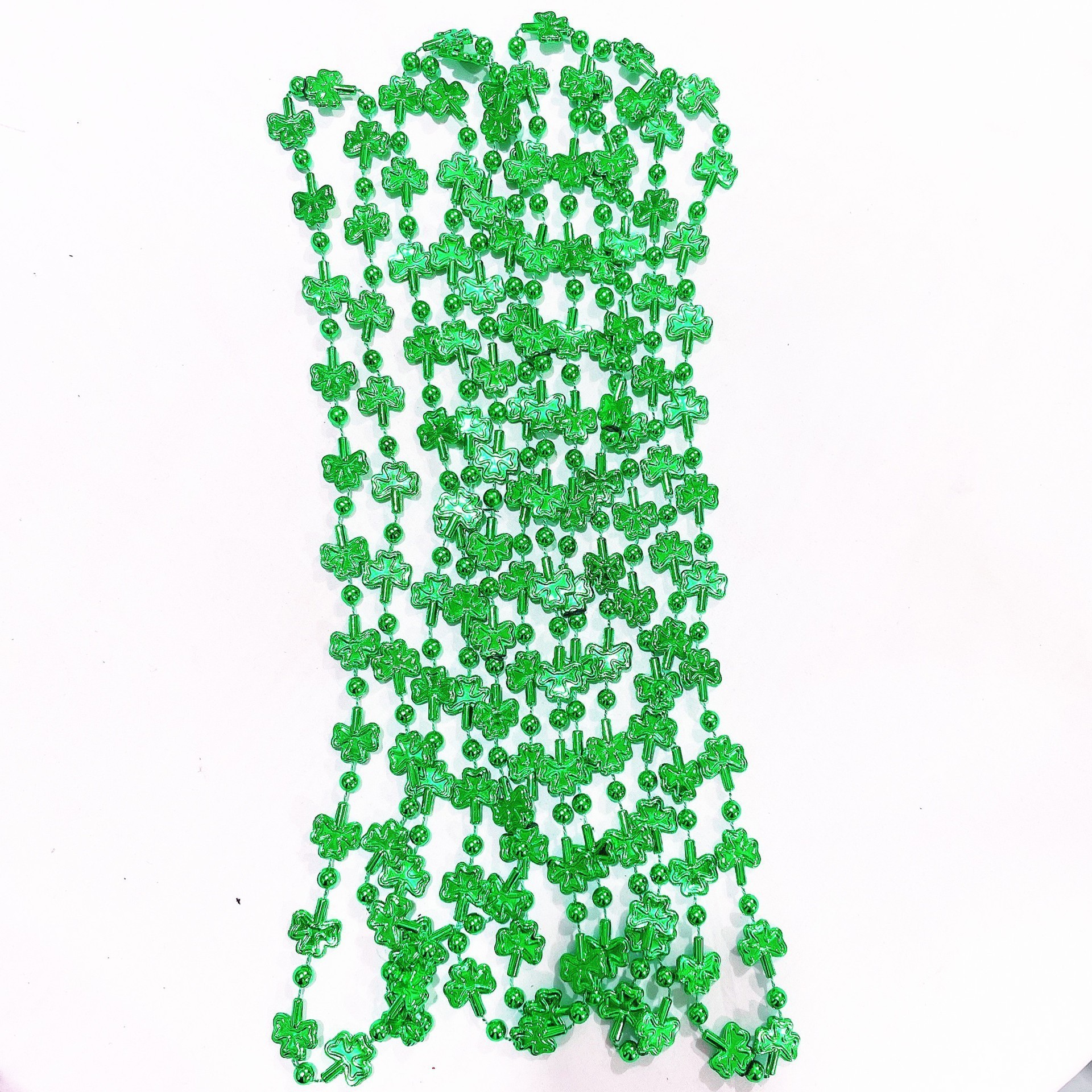 Perline di trifoglio verde