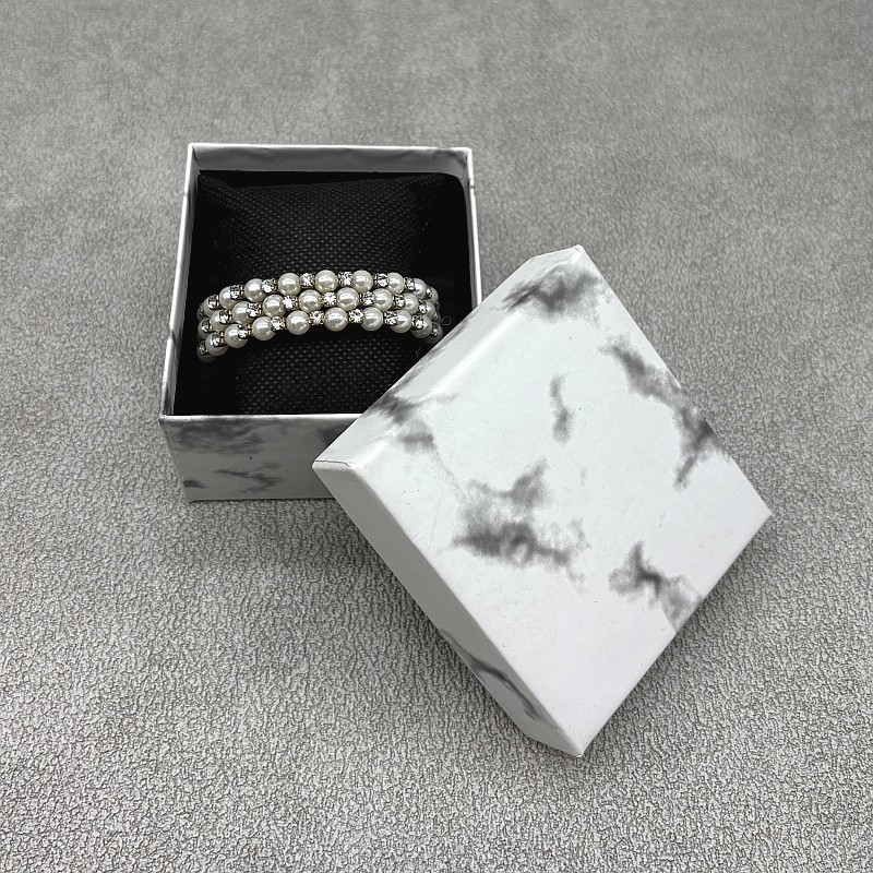 Marble-textured box