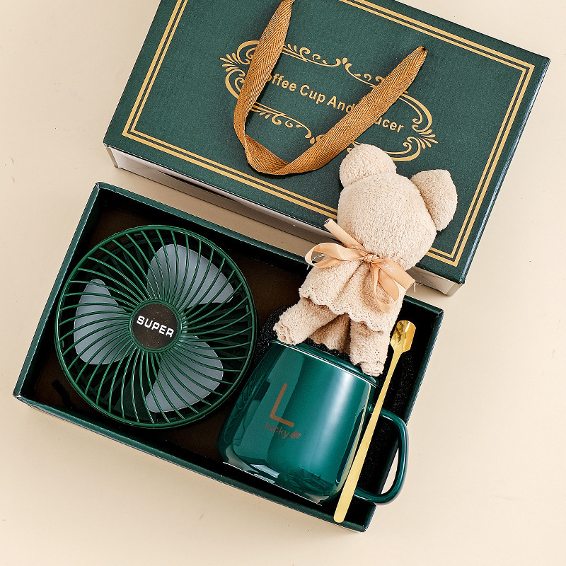 Upgraded green l cup towel bear fan-gift box