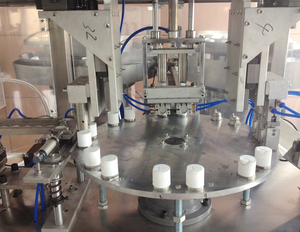 QFW macchina per l'assemblaggio automatico del cappuccio del beccuccio ad alta efficienza ad alta velocità di alta qualità - Product Image 2