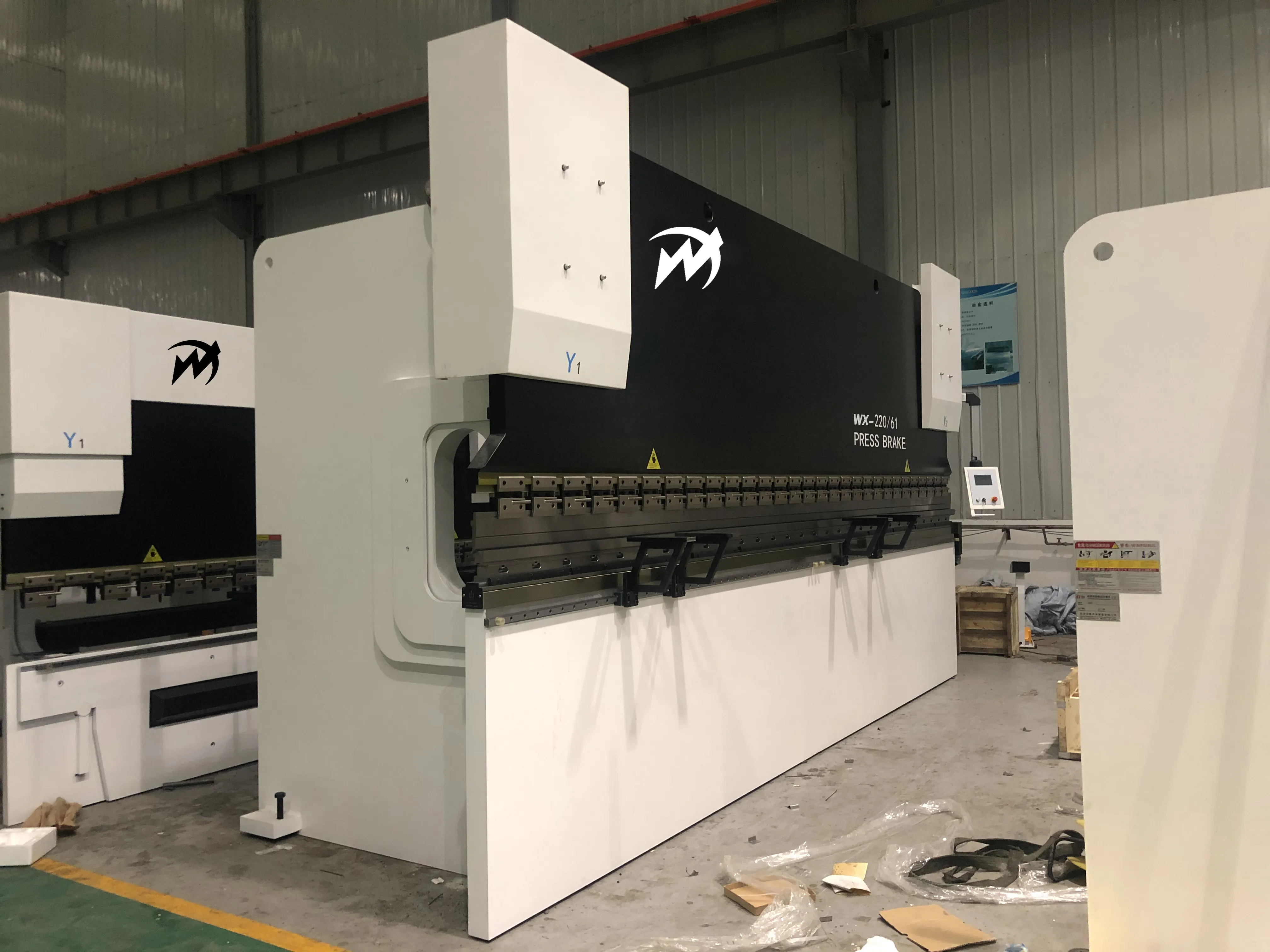 Freno de prensa de chapa CNC Péndulo hidráulico CNC Freno de prensa longitud 12*6000mm