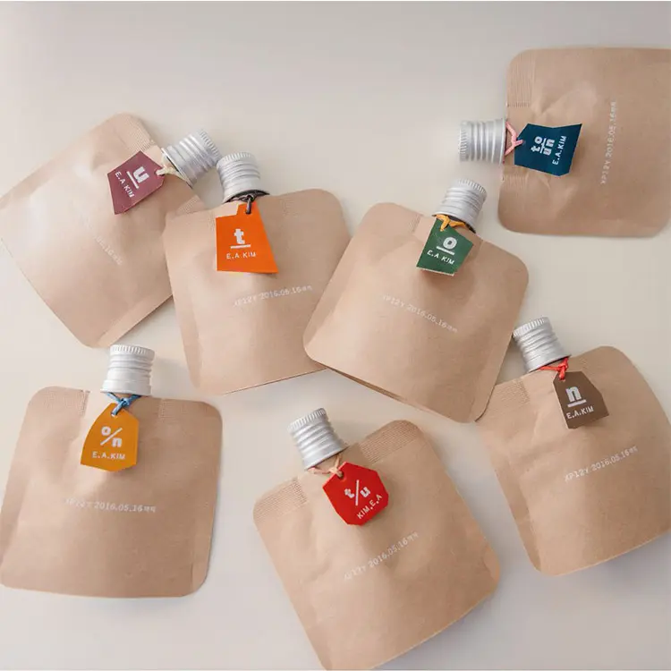 Duurzame Eco Vriendelijke Papier Doypack Sap Drank Vloeibare Verpakking Refill Tassen Biologisch Afbreekbare Kraft Drinken Zakjes Met Uitloop
