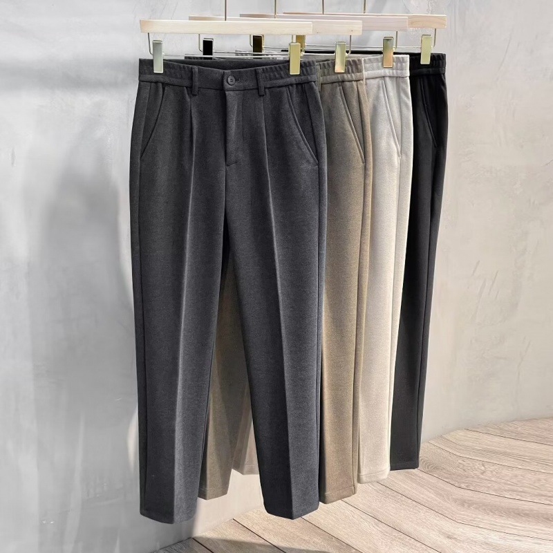 Gris foncé