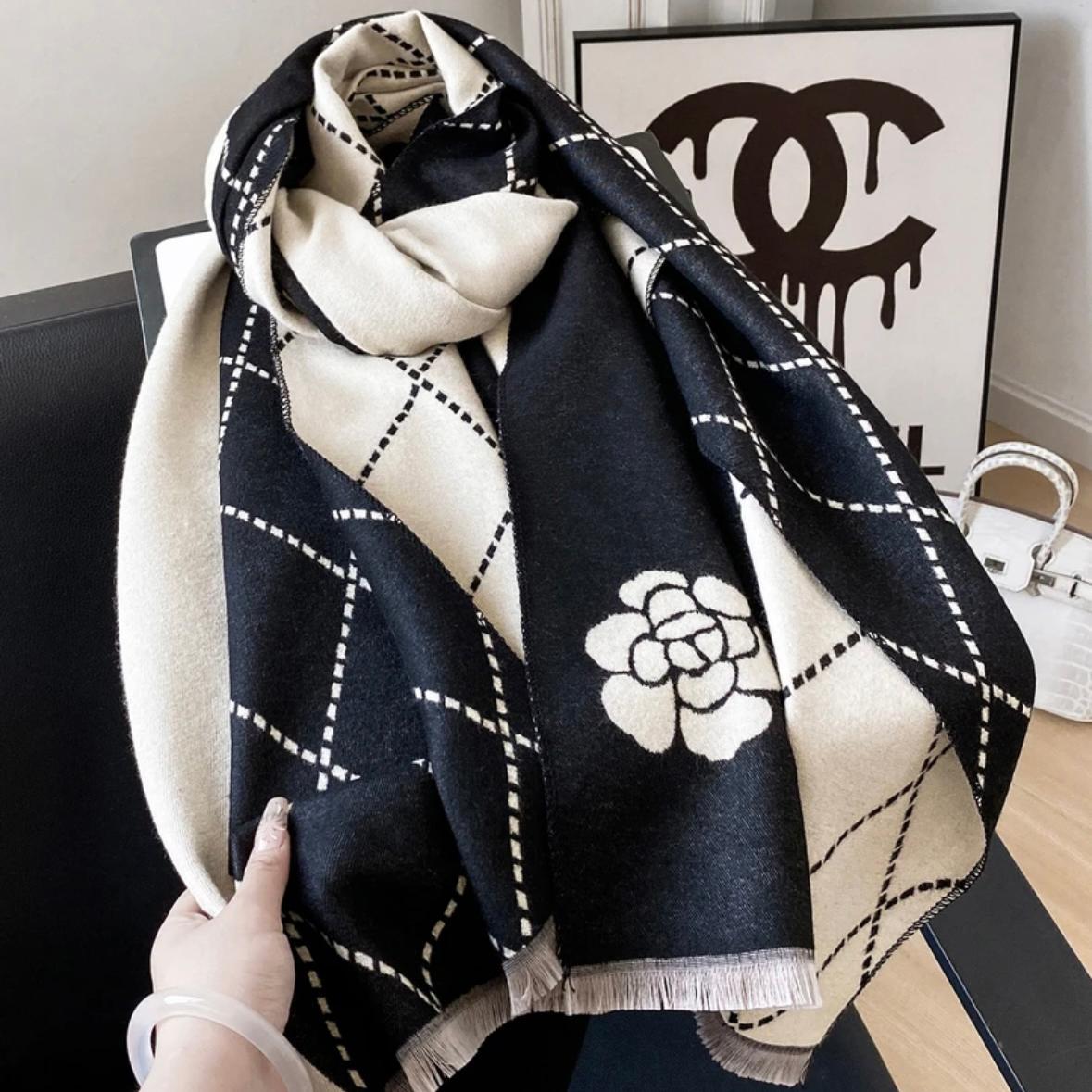 Flower white