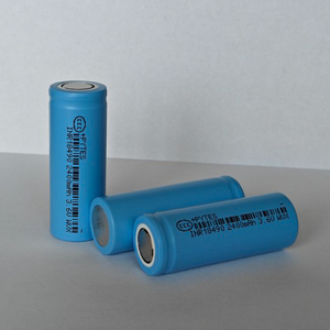 Pytes 3.6V <strong>18490</strong> LifePO4 Rechargeable Cylindrical Lithium Ion <strong>Batteries</strong> 2400mAh Storage Capacity Threaded Head Solar Application - Product Image 3