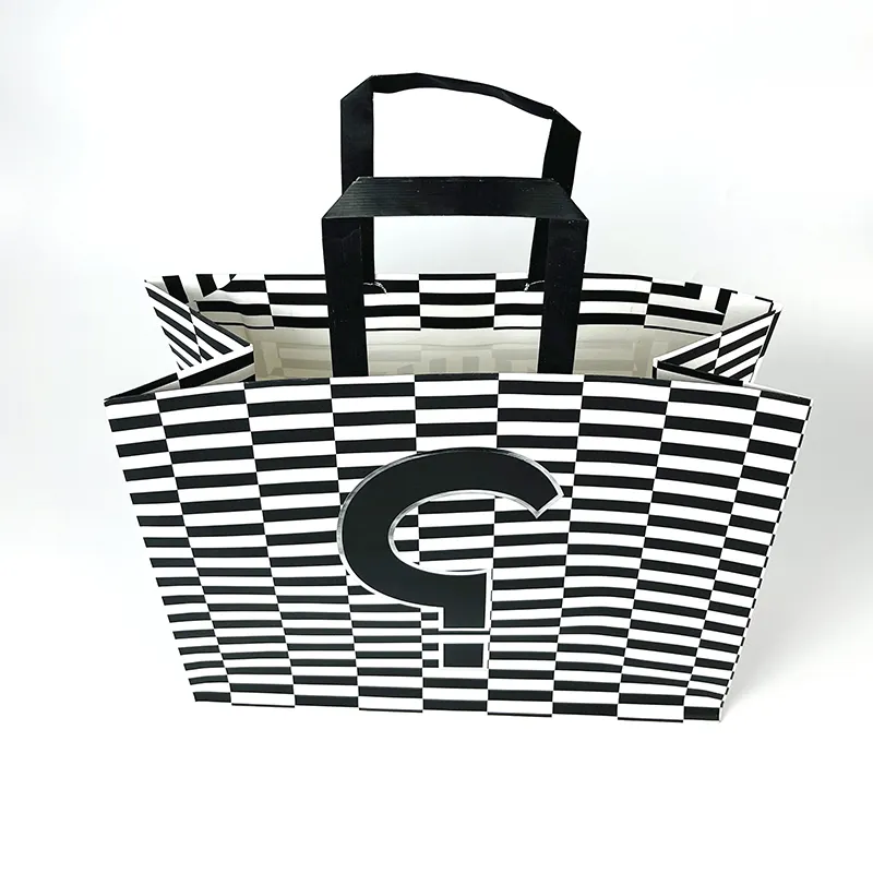 Özel Logo baskı çizgili Bolsa De Papel kağıt alışveriş torbası siyah ve beyaz hediye çantası Kraft kağıt torba kolları