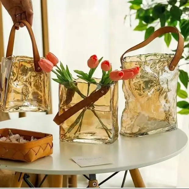 İskandinav tarzı toptan oturma odası el çantası hediye temizle cam çiçek vazosu kolu ile