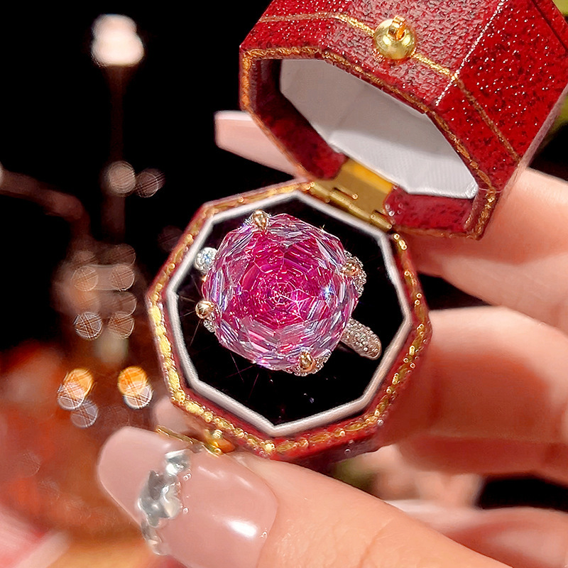 Bague rouge rosé de taille ajustable