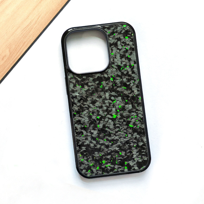 Green forged carbon with mag safe