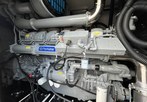 Reino Unido-motor 500 Kva Tipo silencioso Generador diesel 400KW Eléctrico con frecuencia de 50/60Hz Modelo 2506C-E15TAG2 - Product Image 5