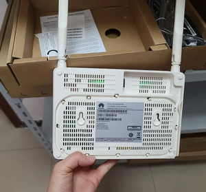 HW 4LAN 1音声WIFI 5DBアンテナONU英語版新着価格HG8247H5 XPON CATV