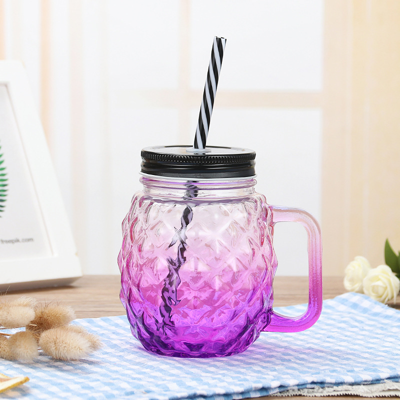 Ananas dégradé violet avec paille