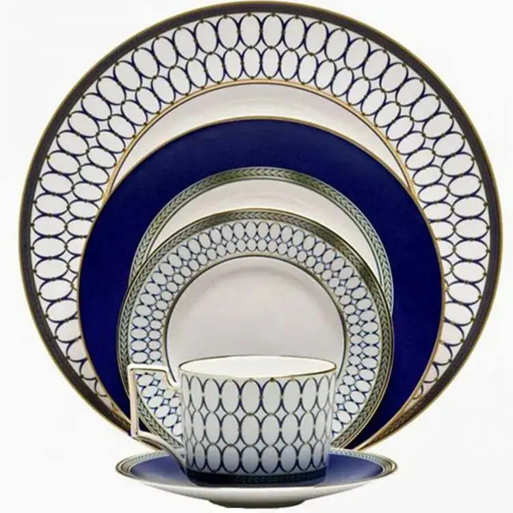 Vendita calda Bone China Set di stoviglie articoli per la casa blu Navy ristorante piatti in ceramica lavastoviglie disponibile Set da pranzo in porcellana
