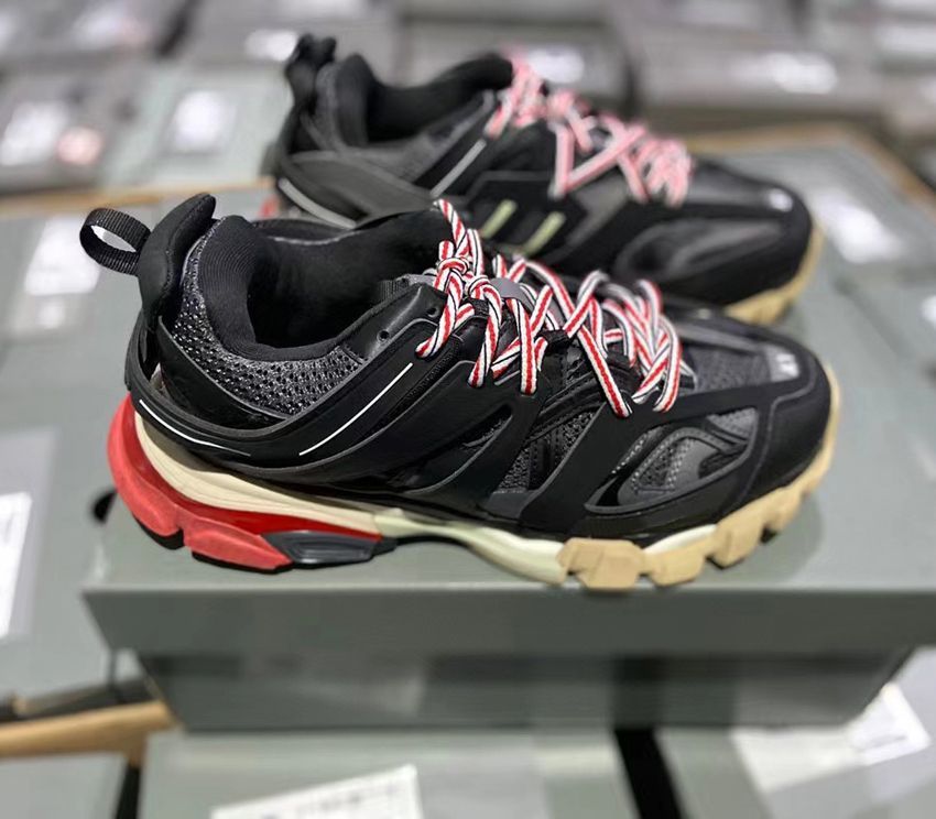 Noir, blanc et rouge