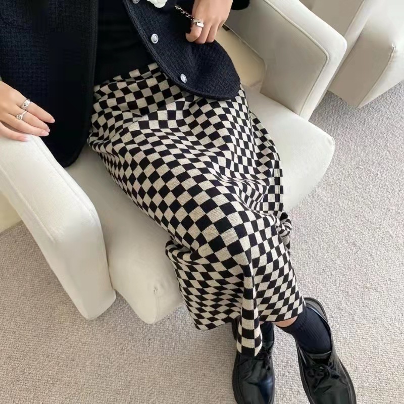 Women's Midi-length Fitness Autumn and Winter Plaid knitted skirt Knitwear High Stretch Girls Skirts