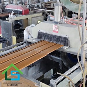 Fabrika toptan şık esnek PVC tavan Soffit paneli saçak doğal ahşap görünüm için saçak kaplama dekorasyon - Product Image 5