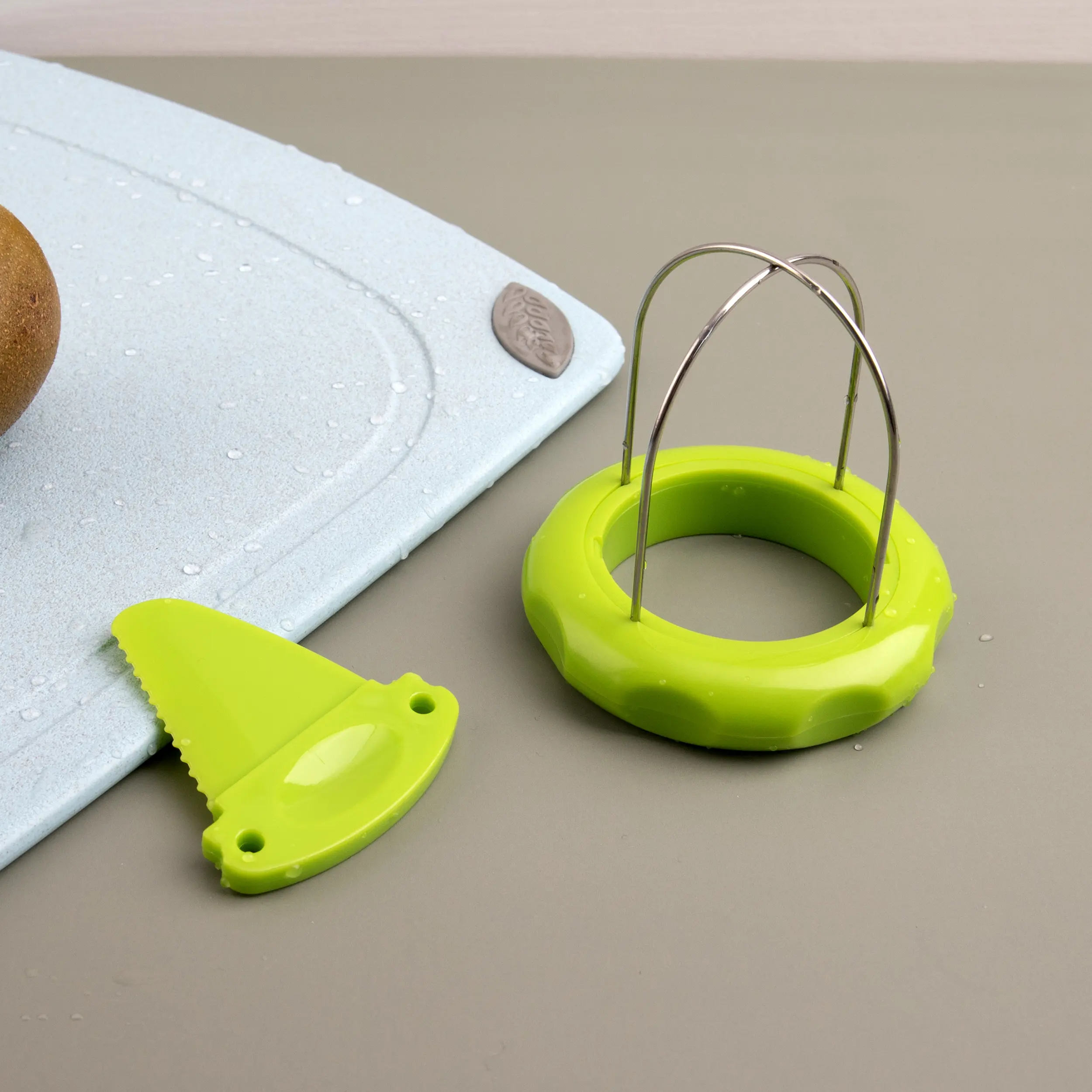 Utensilios de cocina multifuncionales de una pieza, mini pelador manual de pp de acero inoxidable, cortador de frutas y kiwi