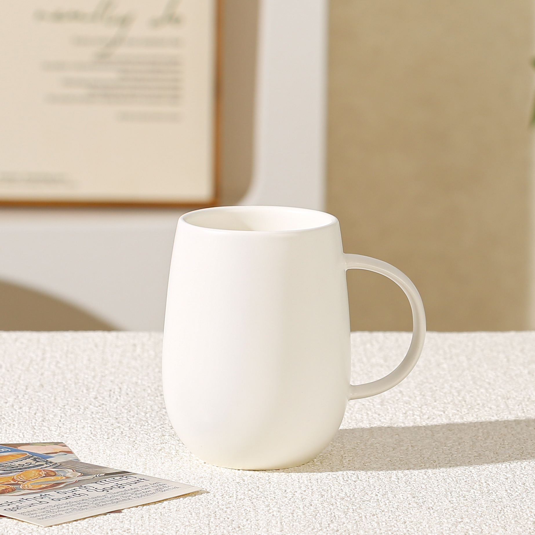 Hôtel même tasse de style blanc mat-défaut