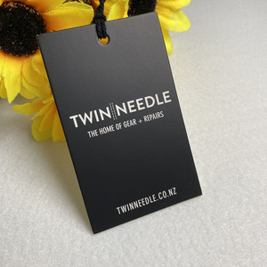 Etiquetas colgantes de marca de papel negro para ropa de diseño personalizado, etiquetas colgantes de cadena, etiquetas colgantes de nombre personalizadas para ropa - Product Image 5