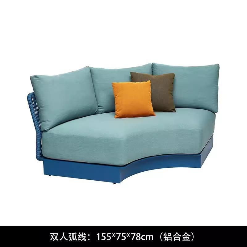 โซฟาโค้งสองด้าน