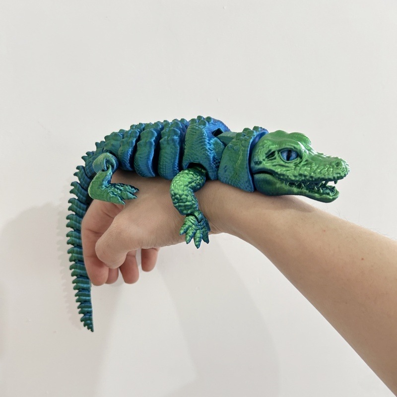 Blue-green gradient crocodile