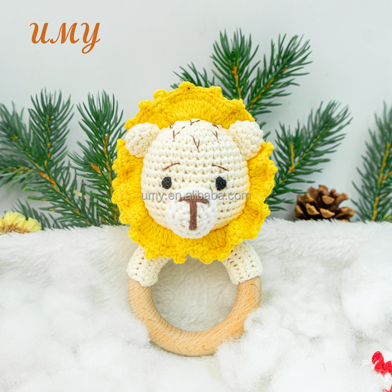 7cm rattle lion