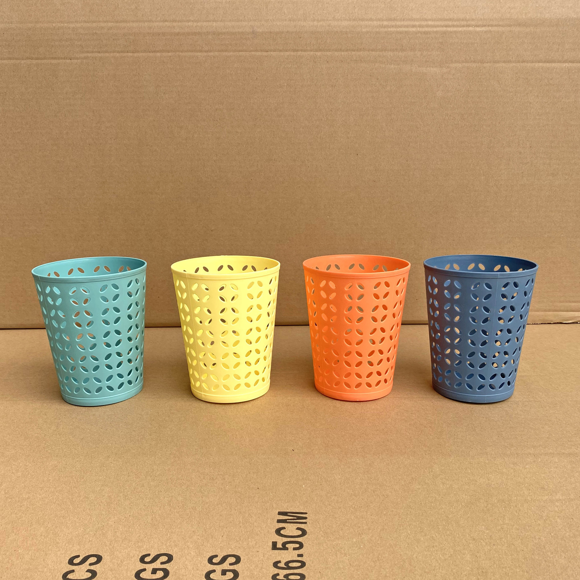 051, panier de rangement quadricolore (480/carton)