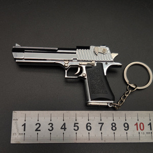 厂家直销1:3迷你沙漠鹰吊坠礼品玩具武器钥匙扣枪造型金属钥匙扣 - Product Image 3