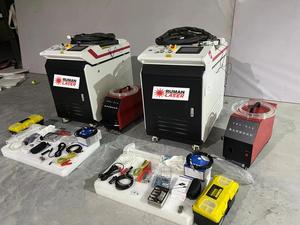 レーザーハンドヘルドレーザー溶接機金属3000W用手動ファイバーレーザー溶接機競争力のある価格