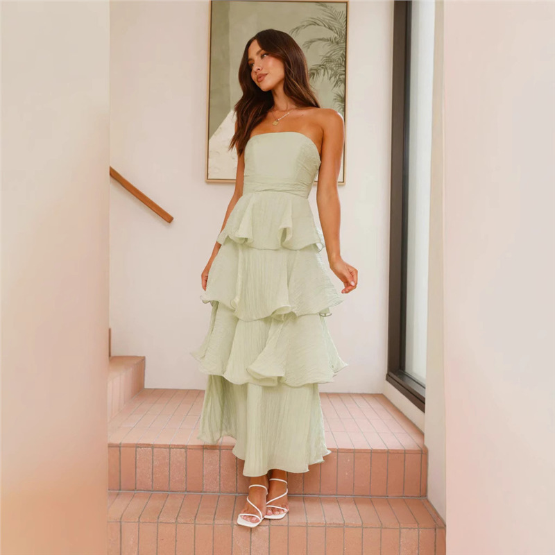 Robe maxi verte à plusieurs niveaux et superposée