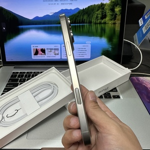 卸売オリジナルロック解除256g/512g i Phone 16 Pro Max天然チタン6.9 "デュアルシム本物中古携帯電話5gスマートフォン