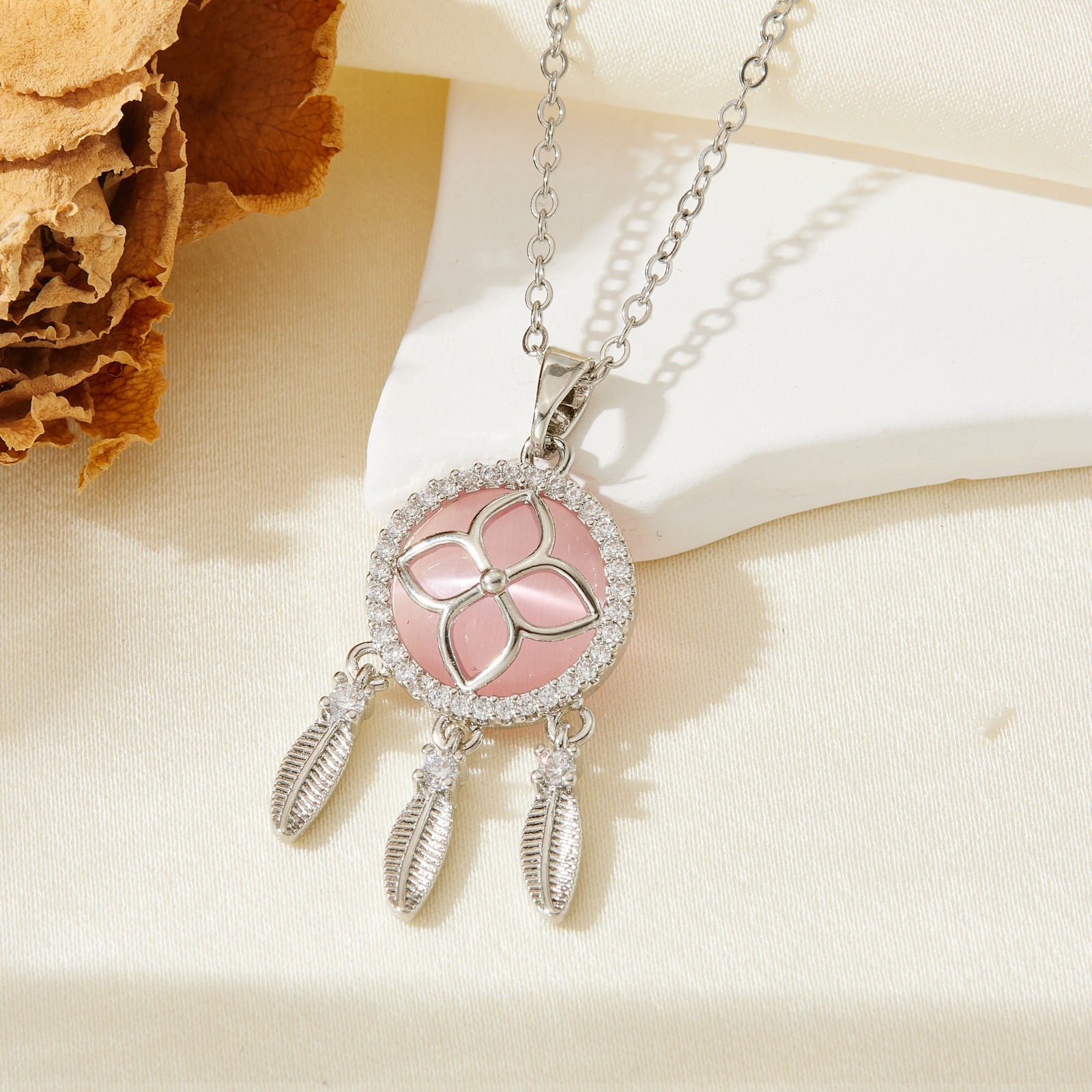 Silver pink diamond four-leaf clover tassel necklace t017