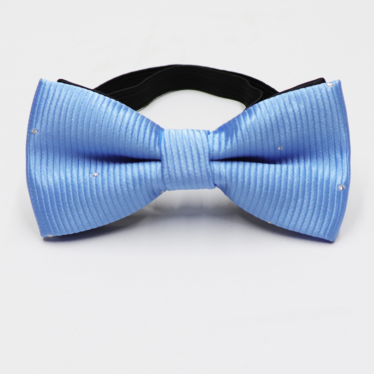 Striscia verticale azzurra con diamante