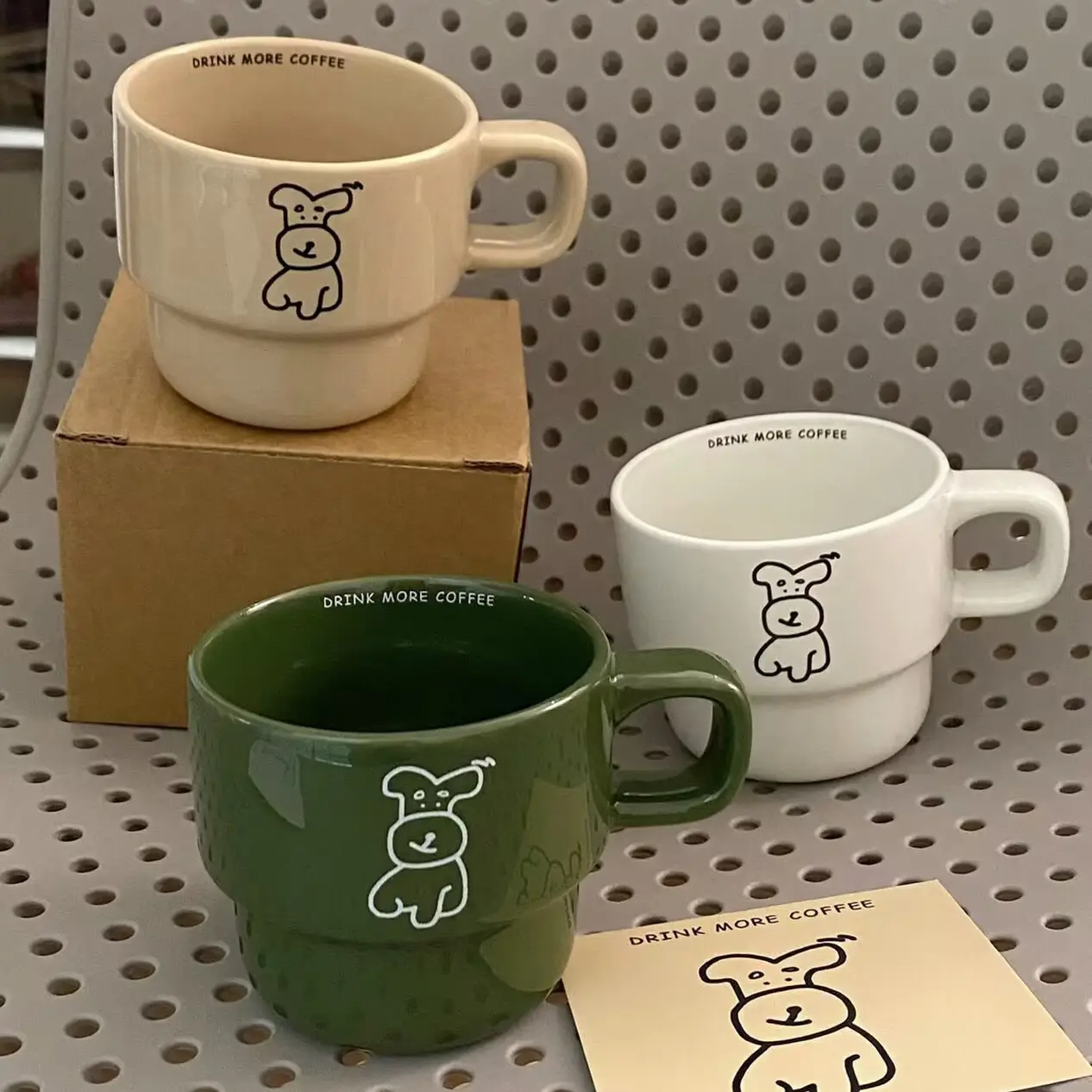 Nova ideia produtos 2023 cortar cartoon cão caneca de café cerâmica canecas copos com tampa e caixa de presente