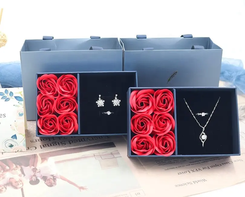 Regalo di san valentino 2023 sapone fiore di rosa Set regalo collana Rose eterne confezione regalo anniversario san valentino
