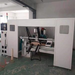Centro de torno de madera CNC multifuncional de alimentación automática, 4 ejes de TJ-1220 para patas de mesa curvada, etc. - Product Image 2