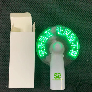 CSX nuevo producto Mini portátil práctico Led mensaje personalizado ventilador de batería, programable Led pantalla ventilador eléctrico de mano