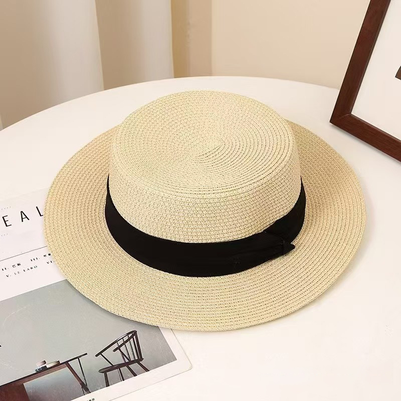 Beige avec ruban noir