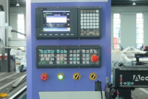 高级4轴ATC木材数控路由器，带Syntec控制和除尘器，用于家具和室内设计 - Product Image 3