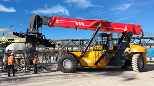 Liman ve lojistik operasyonları için SRSC4535G5 45 Ton ağır hizmet tipi istifleyici - Product Image 5