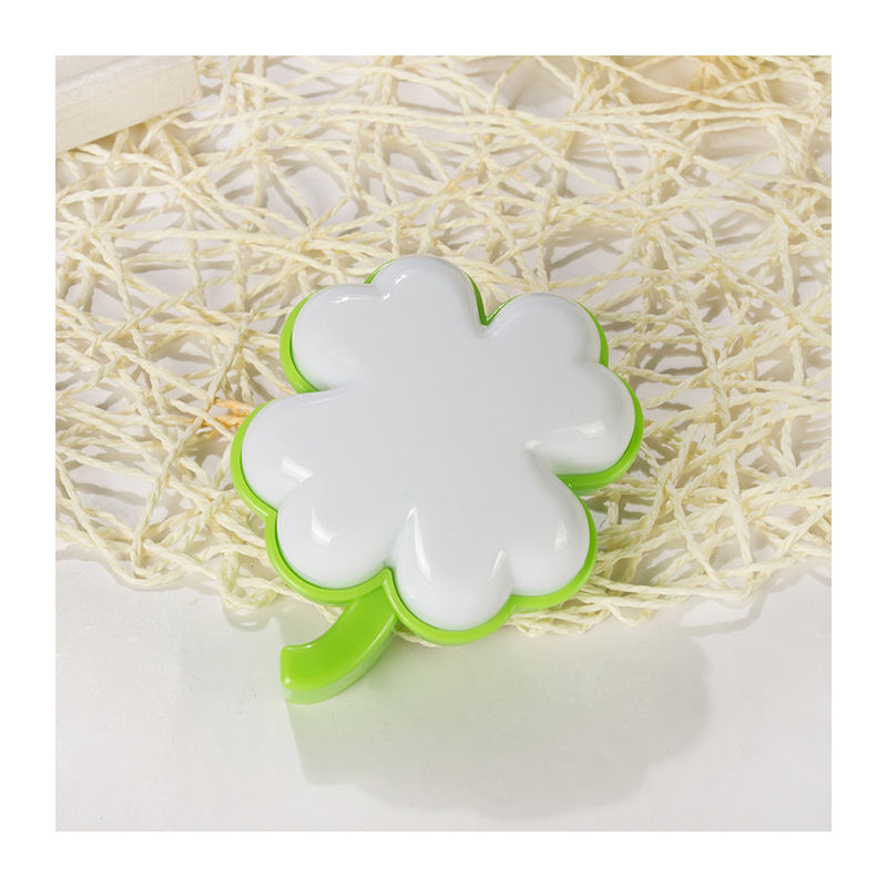 สีเขียว