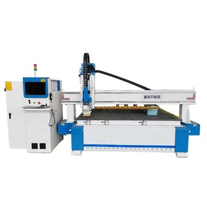 Erschwing liche automatische Lade-und Entlade maschine für CNC-Router-Tür schneide maschinen mit Controller 3-Achsen - Product Image 2