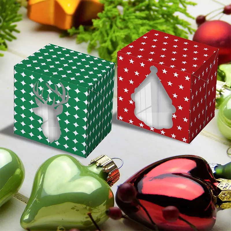 얼음과 눈 패턴 창 쿠키 사탕 상자와 광장 크리스마스 선물 상자