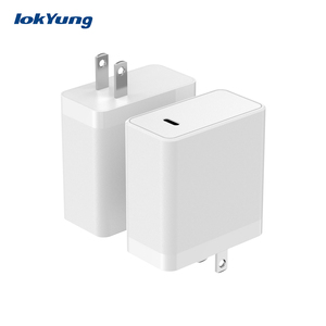 สายดาต้า PD Type-C โทรศัพท์มือถืออเนกประสงค์ชาร์จเร็วเหมาะสำหรับ Apple 15 16pro ปลั๊กมาตรฐาน - Product Image 1
