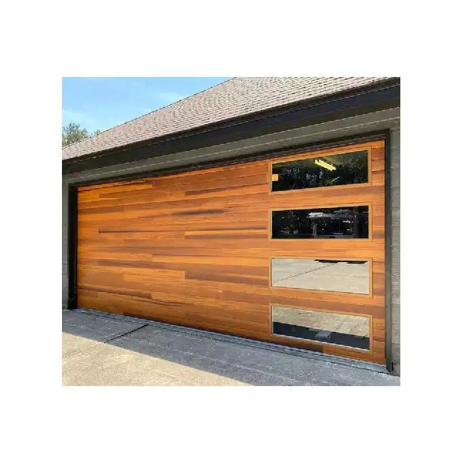 Painel de garagem automático de alumínio, painel seccional moderno da porta de madeira da garagem para 2 carros com janelas