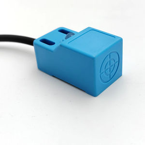 Venta caliente Sensor de proximidad inductivo PNP Sensor cuadrado de distancia detectada para objeto de detección estándar de hierro de 8mm - Product Image 1