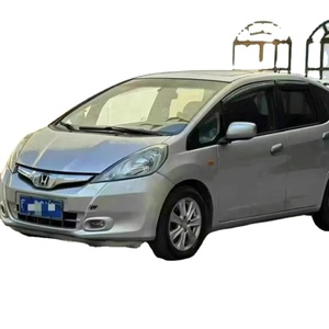 中古車2011ホンダフィット1.5L中古SUV車