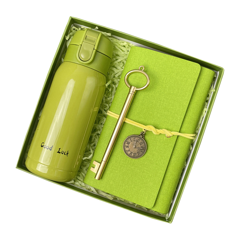 Tasse isotherme, Carnet, Clé dorée
