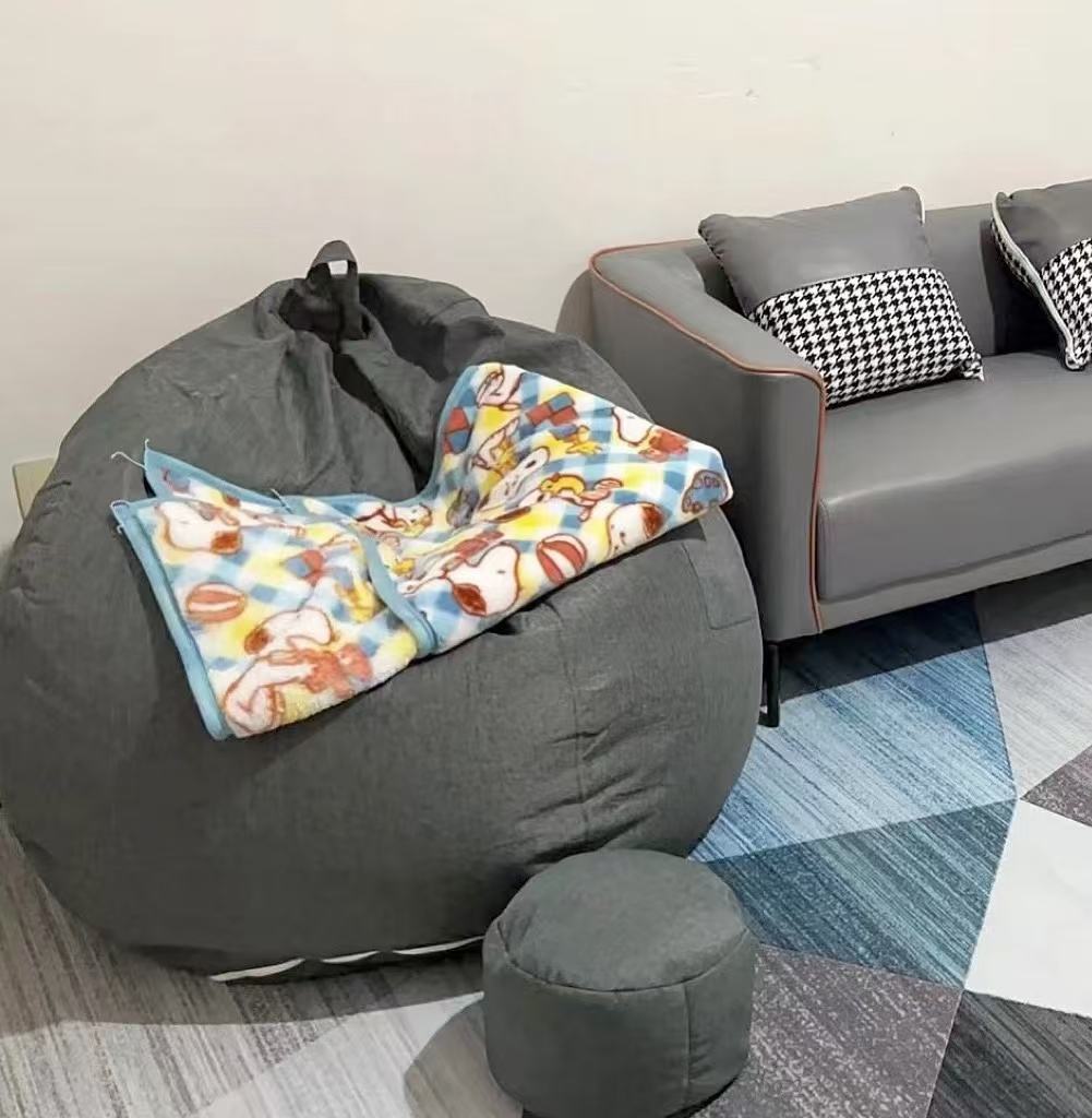 สีเทาเข้ม