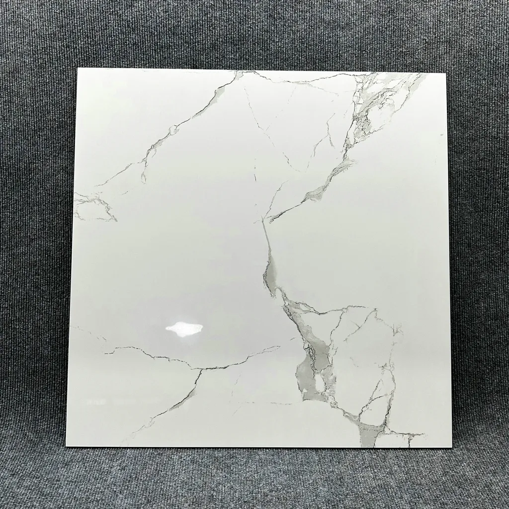 60x60,60x120,80x80cm Carreaux en céramique blanche de Carrare Revêtement de sol moderne aspect marbre Surface vitrée Carrelage en porcelaine de haute qualité Garantie